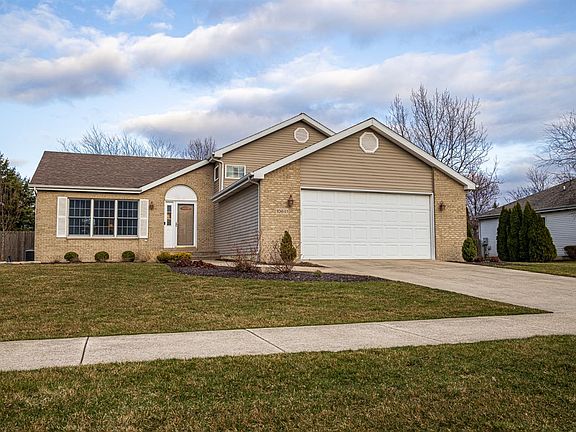2nd image of 10641 Manor Dr