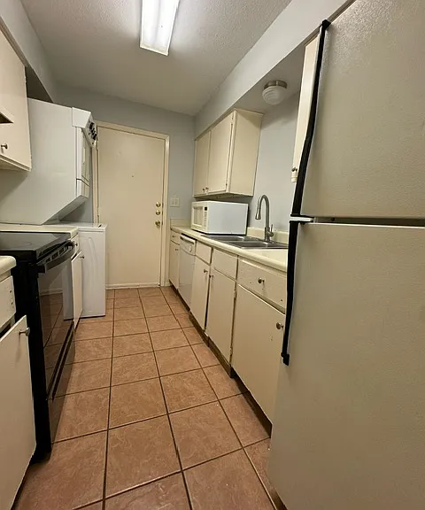 239 Craddock Ave #B — Photo 49