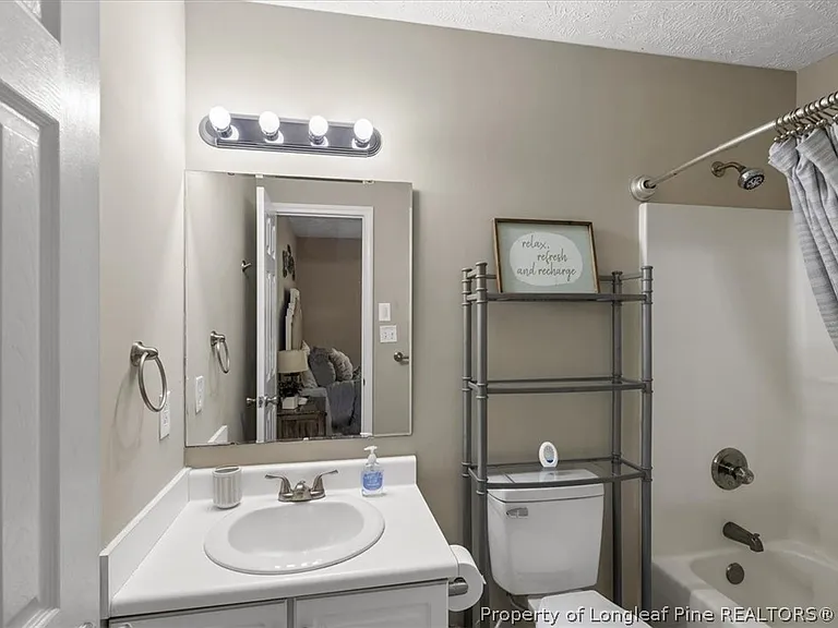 421 Cityview Ln — Photo 30