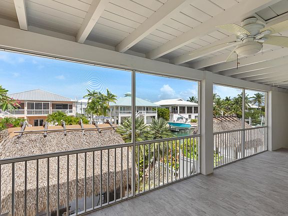 5th image of 596 W Shore Dr