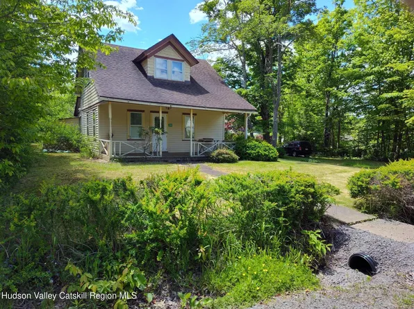 200 N Lake Road, Haines Falls, NY 12436