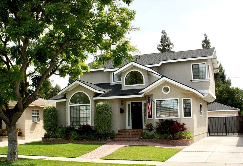 1st image of 4914 Briercrest Ave
