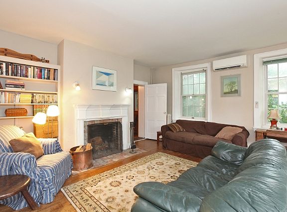 3rd image of 36 W South St