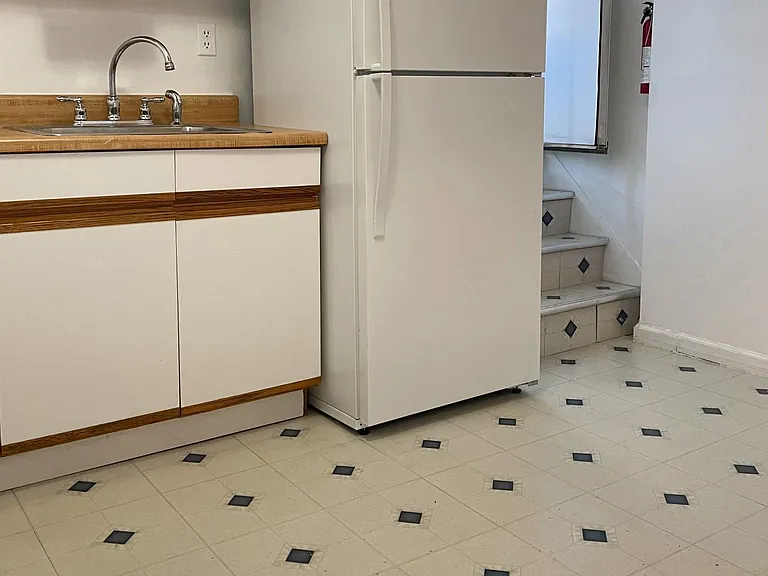 148 Vassar St #2 — Photo 5