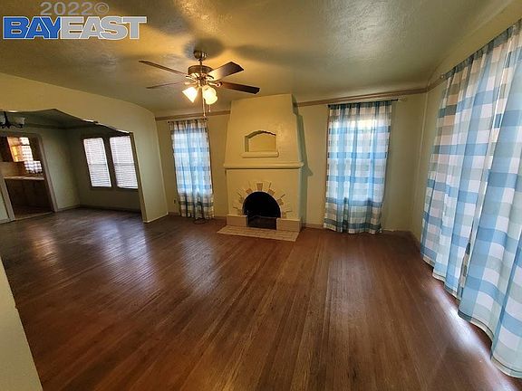 3rd image of 1383 Elm St