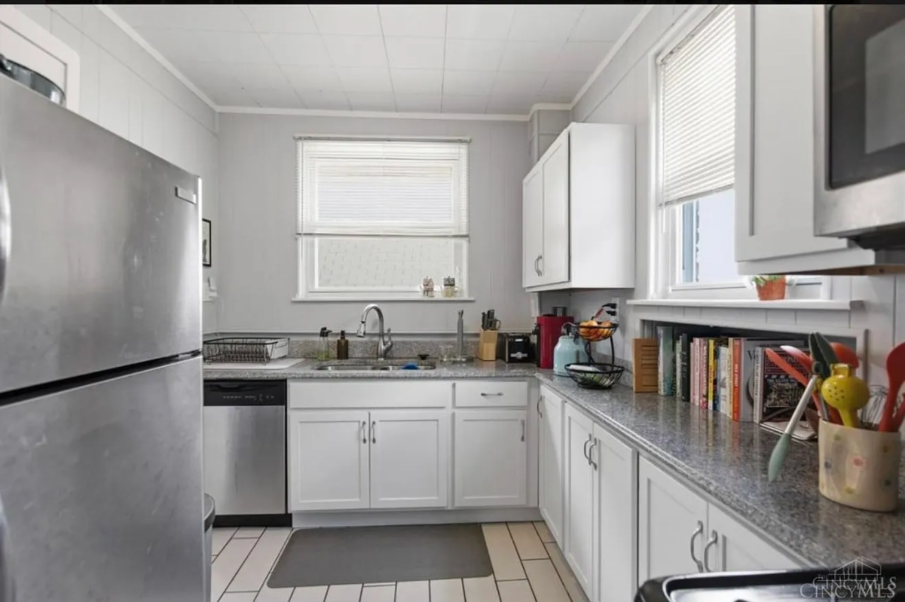 3 bed, 1435 sqft, $1,900 — Photo 4