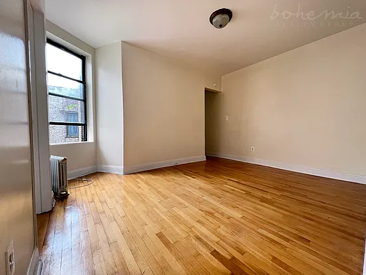 Rented by Bohemia Realty Group | media 13