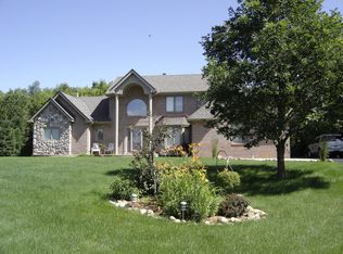 5360 River Woods Ct, Dexter, MI 48130