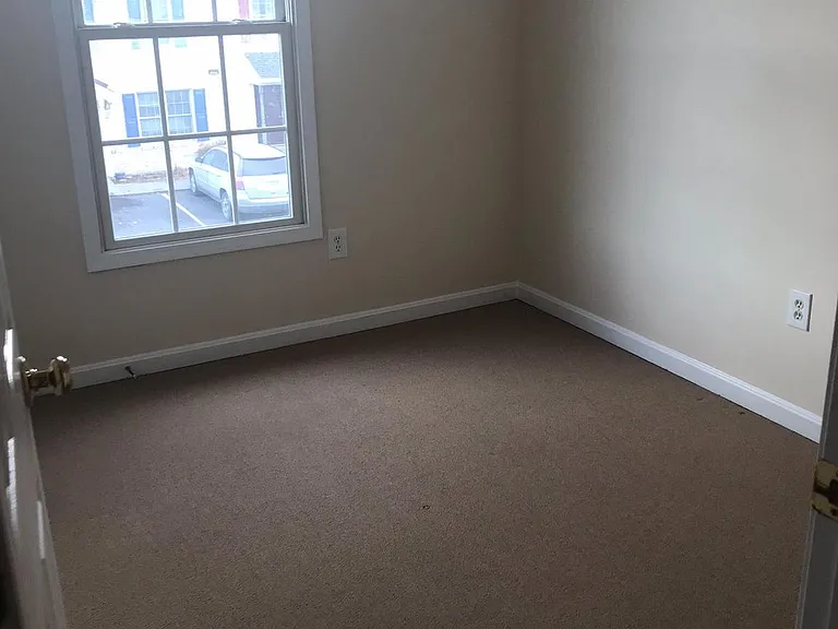 1169 Commercial Ct — Photo 7
