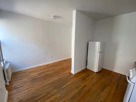 Rented by GreenVill Real Estate LLC | media 7