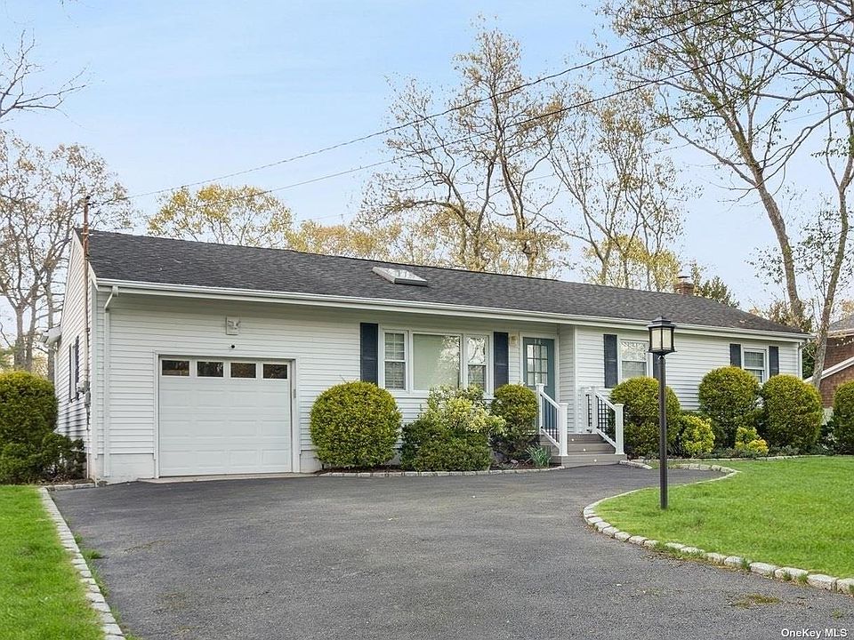 1st image of 16 Birchwood Ln
