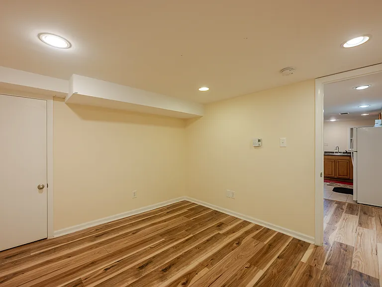 1234 E St NE — Photo 13