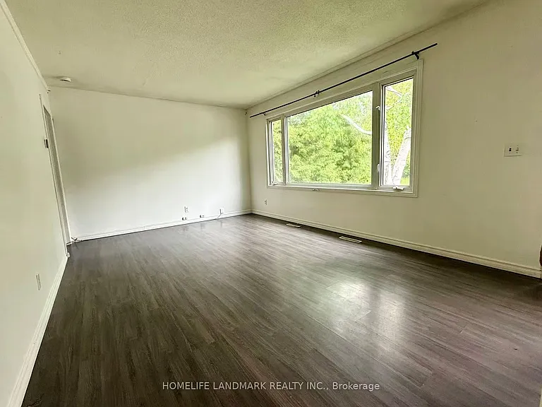 185 Sinclair Ave — Photo 2
