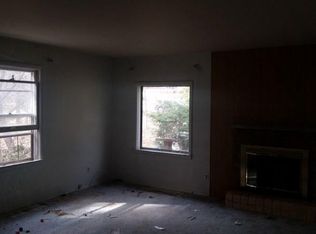 430 Clark Dr NW, Comstock Park, MI 49321