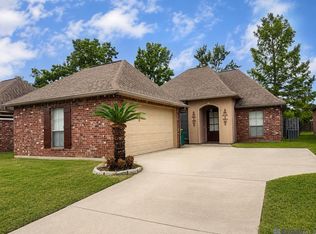 2567 Old Towne Rd, Zachary, LA 70791