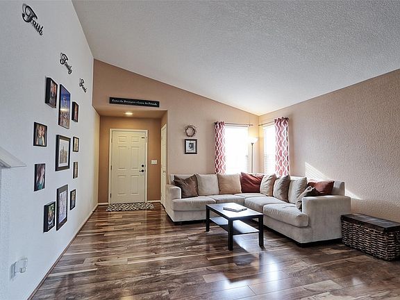 3rd image of 1277 Lark Ave
