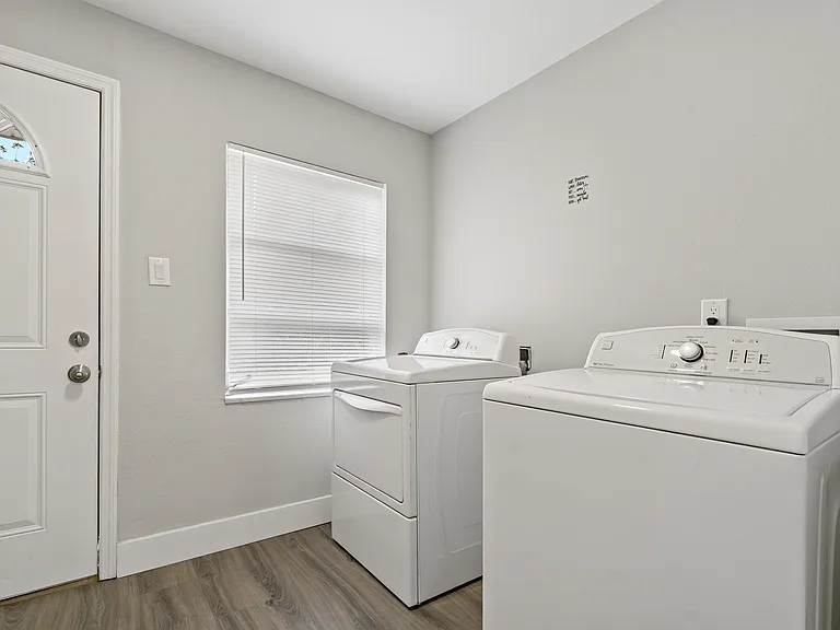 3810 S Randall St #B — Photo 34