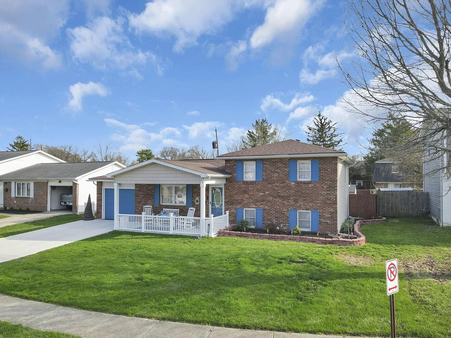 3229 Kingswood Dr photo 1