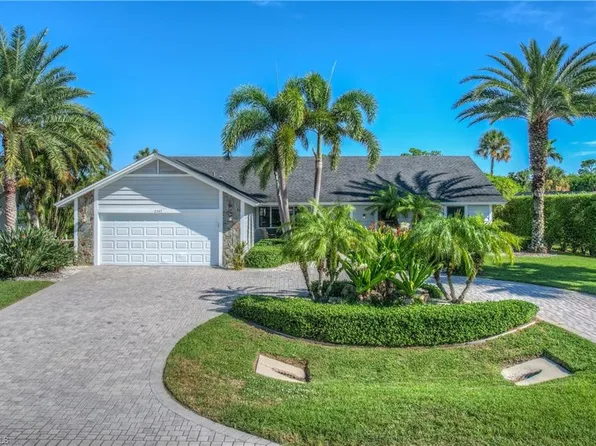 2345 Longboat DR, NAPLES, FL 34104