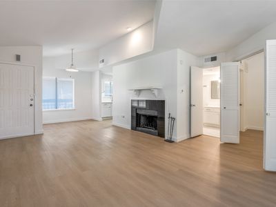 5550 Spring Valley Rd APT D31, Dallas, TX, 75254