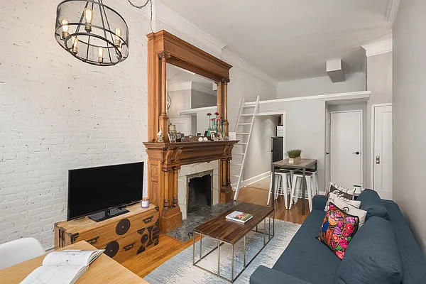 Rented by Compass | media 9