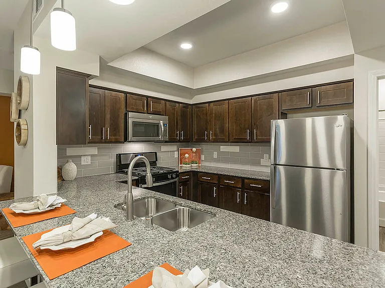 A3 751 SQ FT 1 Bed 1 Bath