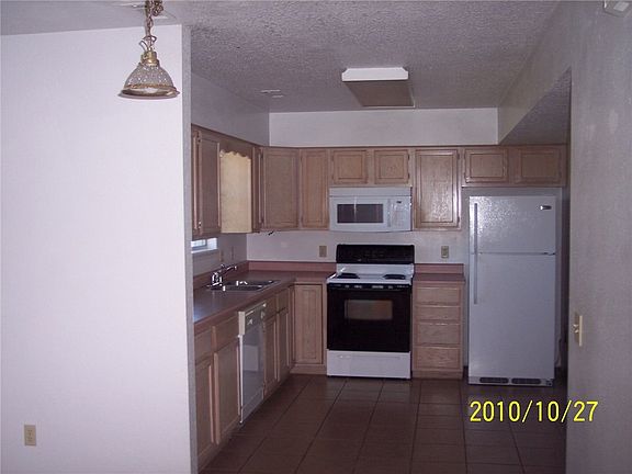 4th image of 608 Paige Pl N #A