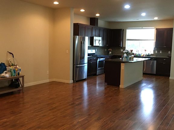 3rd image of 11631 175th St E