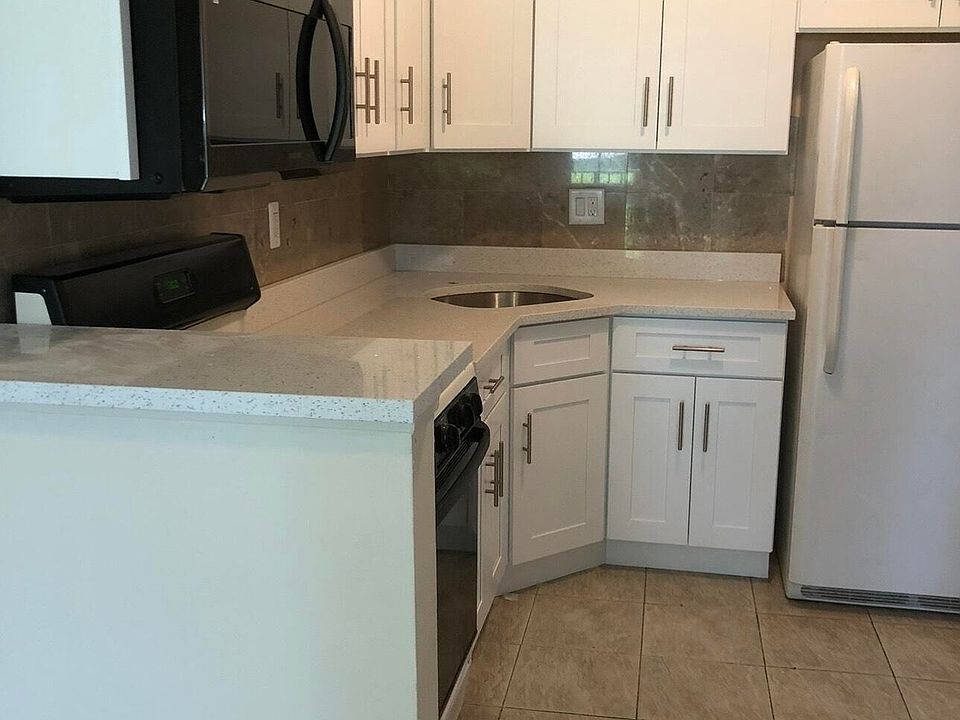 1st image of 50 Donna Ct APT 2