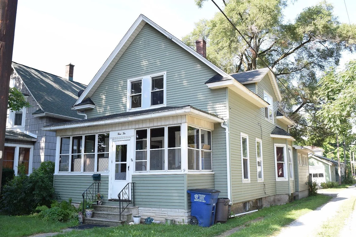 310 D St photo 1