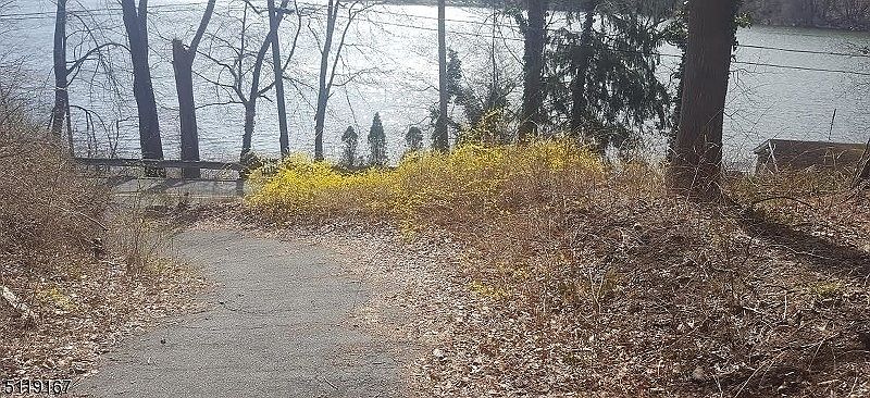 1st image of 79-80 N Lakeside Dr
