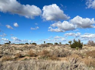 3033 Arcadia Rd, Phelan, CA 92371