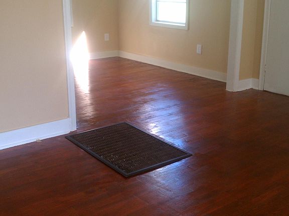 Livingroom/Dining room with hardwood floors