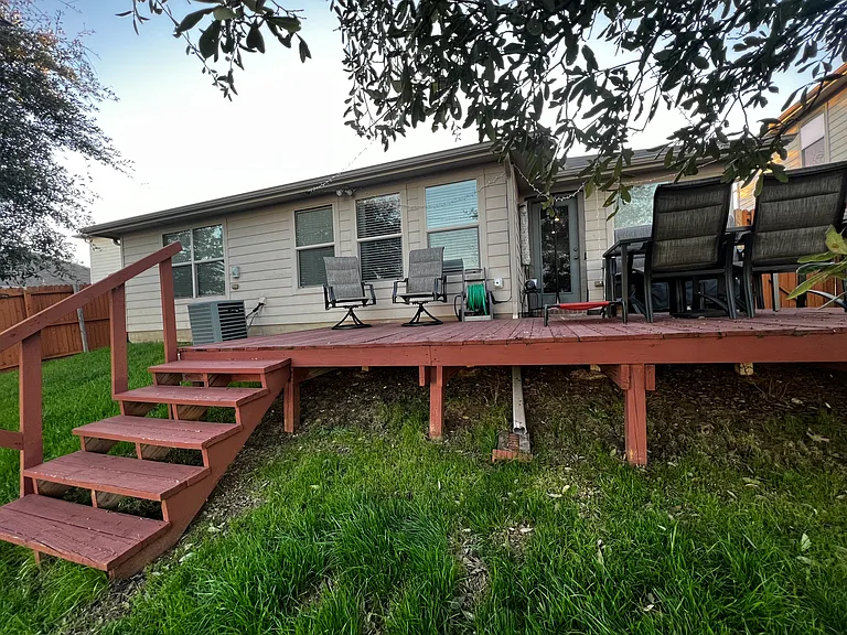 1810 Bayfront Dr — Photo 12