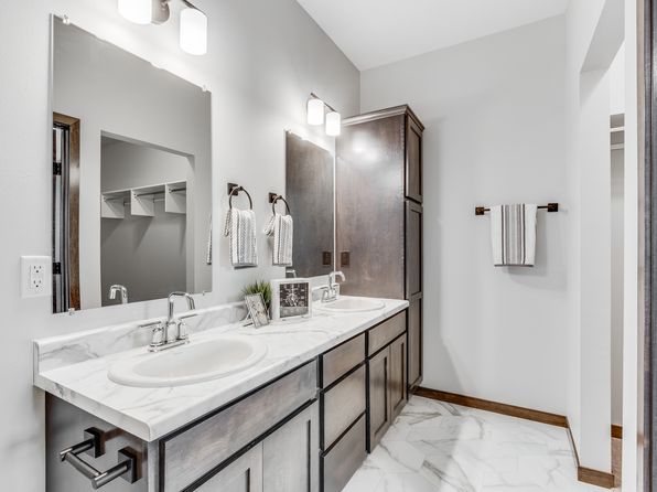 sioux-falls-south-dakota-443812591 picture