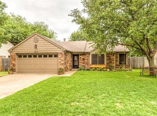 1817 Harvest Moon Dr, Grapevine, TX 76051