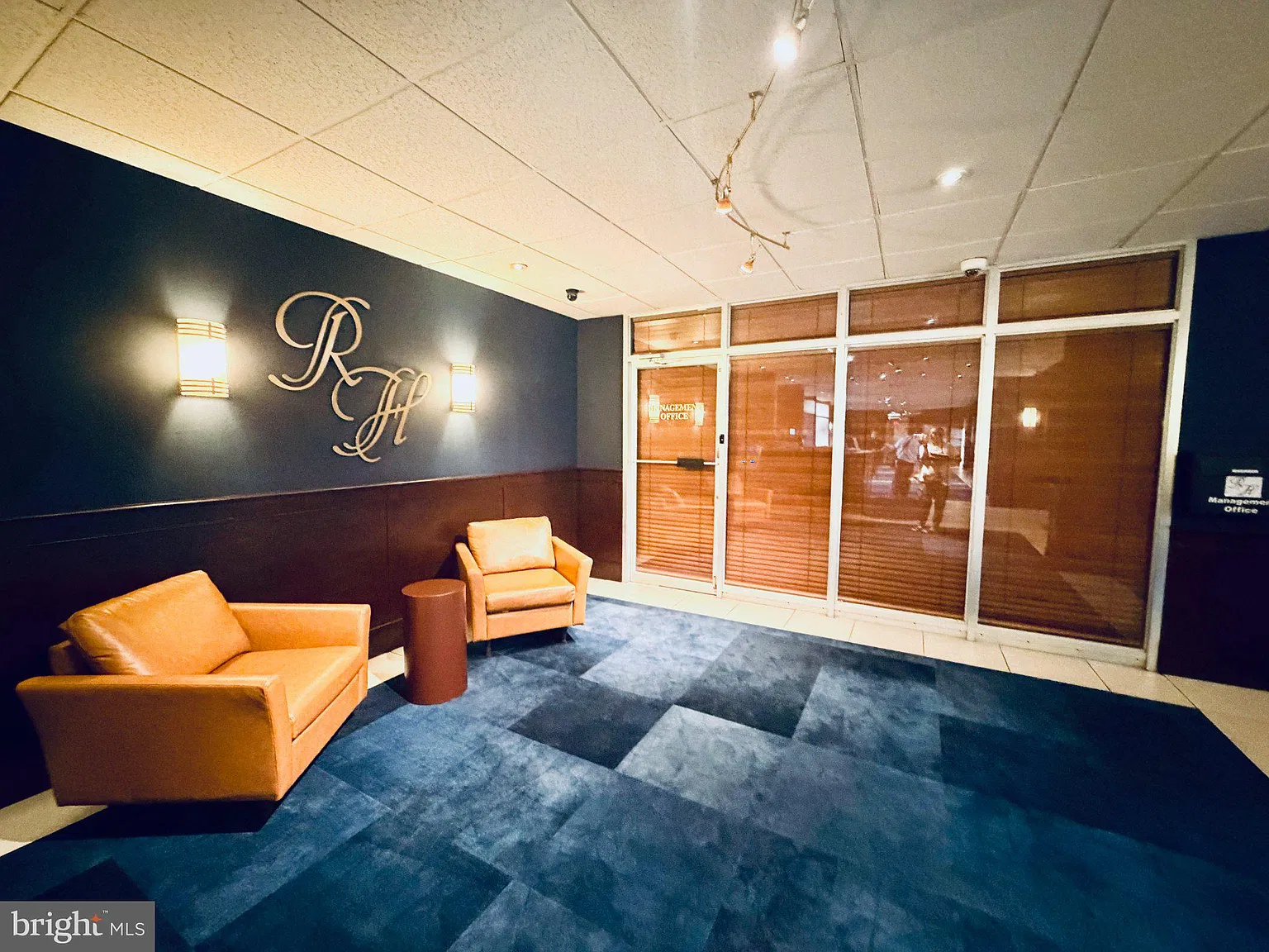 Radnor House Condominium — Photo 4