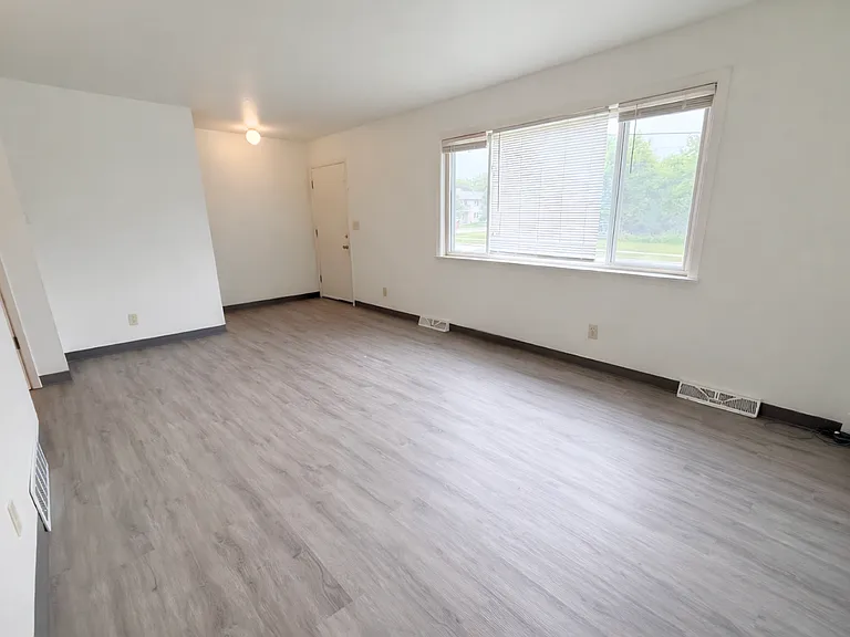 Independence Park Townhomes — Photo 7