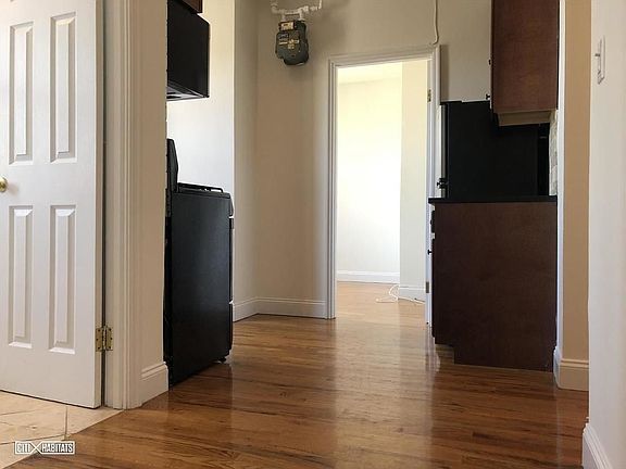 2nd image of 213 E 4th St #22