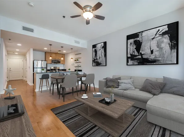 1200 Main St APT 1908, Dallas, TX 75202