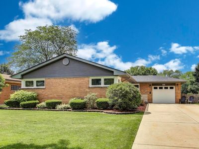 207 E Berkshire Ln, Mount Prospect, IL, 60056