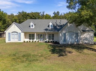 18660 Navajo Rd, Claremore, OK 74017
