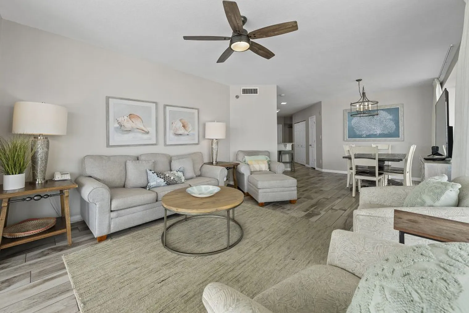 3 bed, 2.0 bath, 1399 sqft, $4,473 — Photo 1