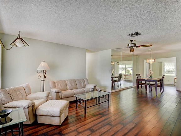 5th image of 3140 Maria Cir