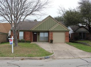 3913 Huckleberry Dr, Fort Worth, TX 76137