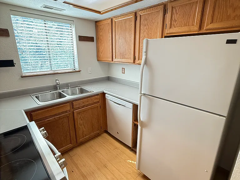 6262 Willow Ln — Photo 11
