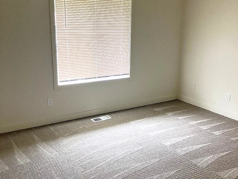 10123 SE Lexington St — Photo 12