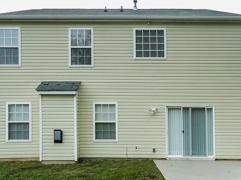 14014 Riding Hill Ave — Photo 24