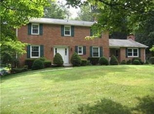 1566 Kuhlview Dr, Pittsburgh, PA 15237