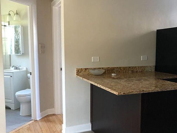 4th image of 2935 N Hamlin Ave #8c4962739